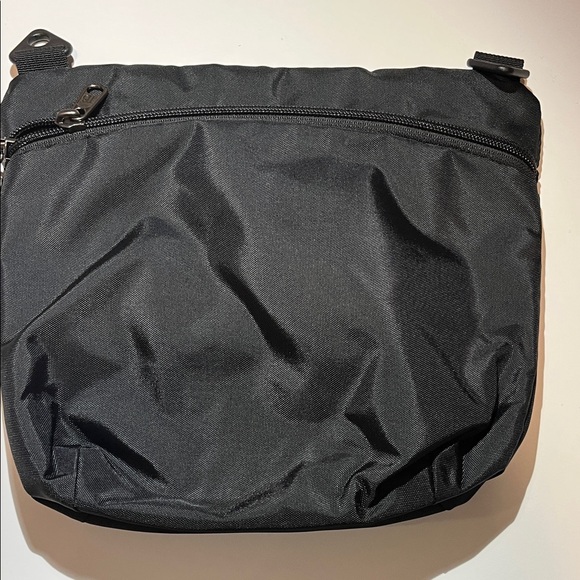 Tom Bihn Rogue Sacoche Crossbody Bag - Black - Picture 4 of 7